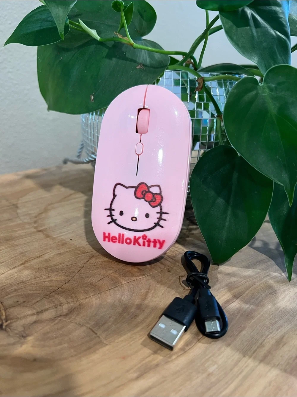 Hello Kitty Pink Wireless Mouse with USB Cable